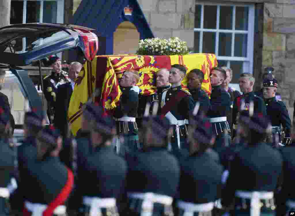 تشییع پیکر ملکه الیزابت دوم در شهر ادینبرو اسکاتلند (۱۲ سپتامبر ۲۰۲۲)