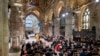 Škotska se oprašta od kraljice Elizabete, bdenje u katedrali u Edinburgu 