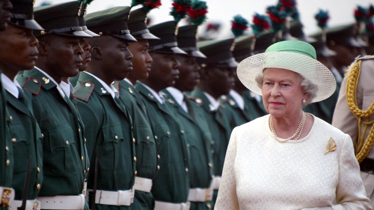 Tras la muerte de la reina Isabel, la se cuestiona su esencia