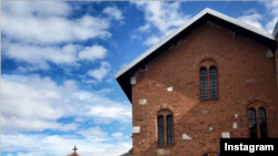 Biara Banjska (1312-1317) dengan gereja St. Stephen the First Martyr, gereja tempat makam St. King Milutin (Kosovo dan Metohija). (IG: manastirbanjska)
