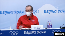 國際奧委會發言人馬克·亞當斯(Mark Adam)在北京見記者（路透社2022年2月7日）