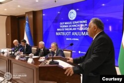 Oliy Majlis Senatida matbuot anjumani, Toshkent, 4-fevral, 2022