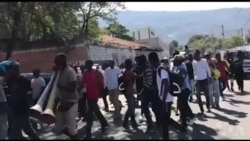 Sipòtè akò 11 Septanm nan manifeste pou mande Premye Minis la aplike dokiman an. Matiado Vilme