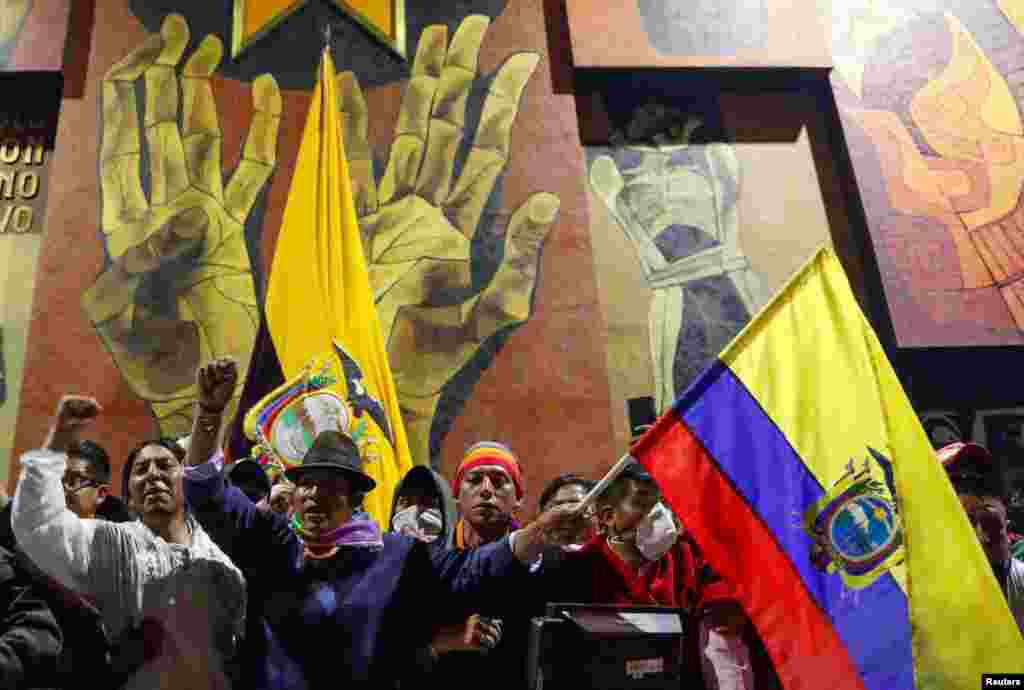 Las callesde Quito, la capital de Ecuador se han visto cruzadas por las protestas de sindicalistas y pueblo en general, y la respuesta de las fuerzas del orden. Octubre 8, 2019. REUTERS/Carlos Garcia Rawlins.