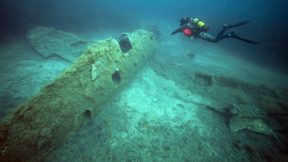 French Divers Help US Honor Promise to Bring WWII Pilot Home