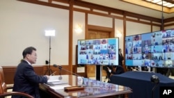 Güney Kore Cumhurbaşkanı Moon, video konferans sistemiyle düzenlenen G20 zirvesine katıldı