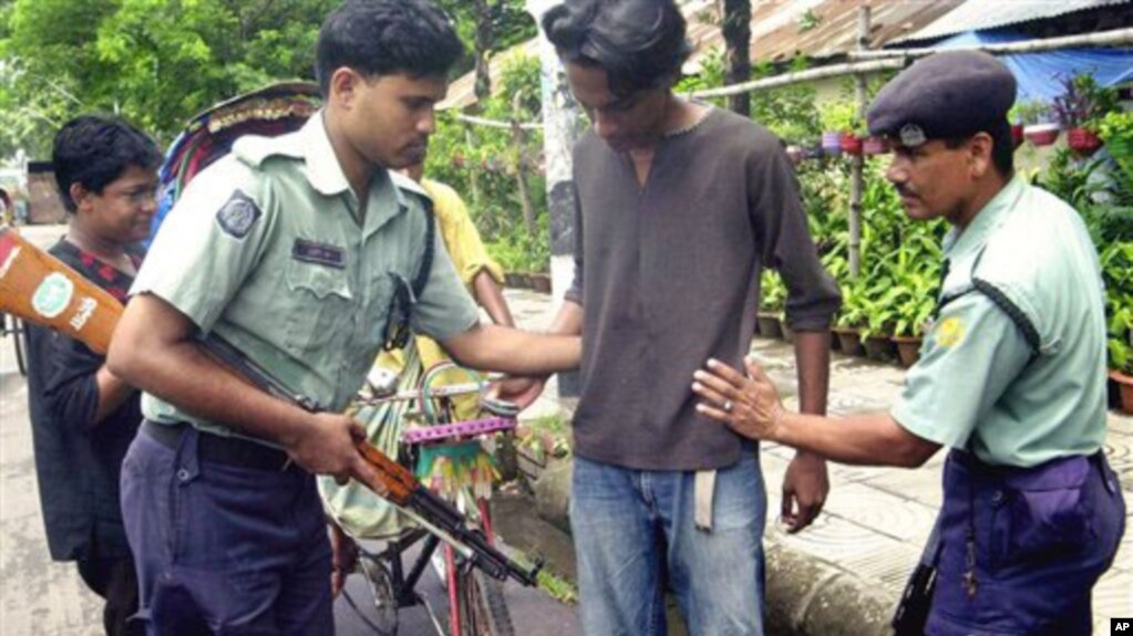 বাংলাদেশে ওয়ারেন্ট ছাড়া কাউকে গ্রেপ্তার করা হচ্ছে না