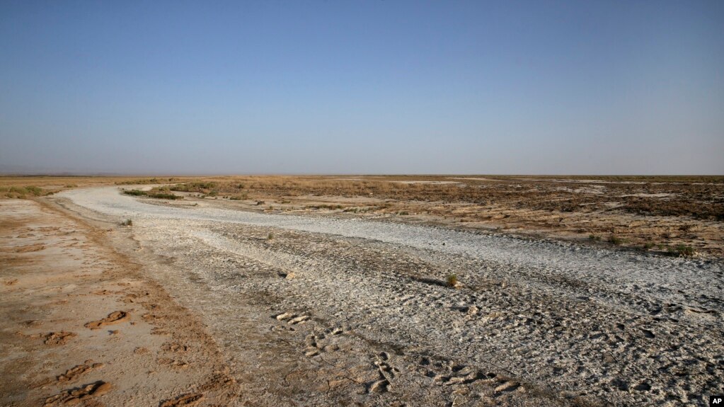 资料照片：伊朗西南部河流的干枯情况（2018年7月10日）(photo:VOA)