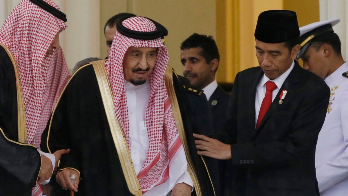 Saudi Arabia Announces Indonesia Investments As King Visits