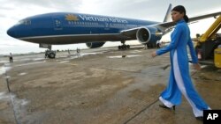 Vụ 34 học sinh Nhật Bản bị nghi ngộ độc thực phẩm xảy ra trên chuyến bay của Vietnam Airlines đi Tokyo hôm 28/10.