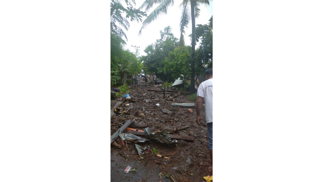 Sedikitnya 41 orang meninggal dunia, 9 luka-luka dan 27 lainnya hilang ketika banjir bandang menyapu empat desa di tiga kecamatan di kabupaten Flores Timur, NTT. (Foto: Courtesy/BNPB)