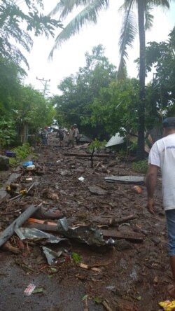 Sedikitnya 41 orang meninggal dunia, 9 luka-luka dan 27 lainnya hilang ketika banjir bandang menyapu empat desa di tiga kecamatan di kabupaten Flores Timur, NTT. (Foto: Courtesy/BNPB)