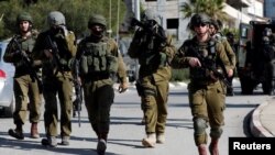 اسرائیلی فوجی رملہ میں گشت کر رہے ہیں۔ 10 دسمبر 2018