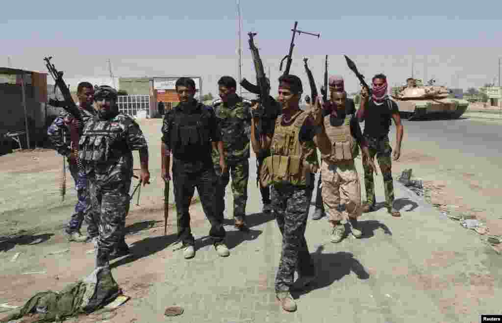 عراقی فوج عرصے سے شدت پسندوں کے خلاف برسرِ پیکار ہے۔ 