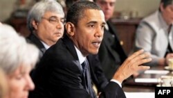 Predsednik Obama na sastanku kabineta, 4. novemabr 2010.