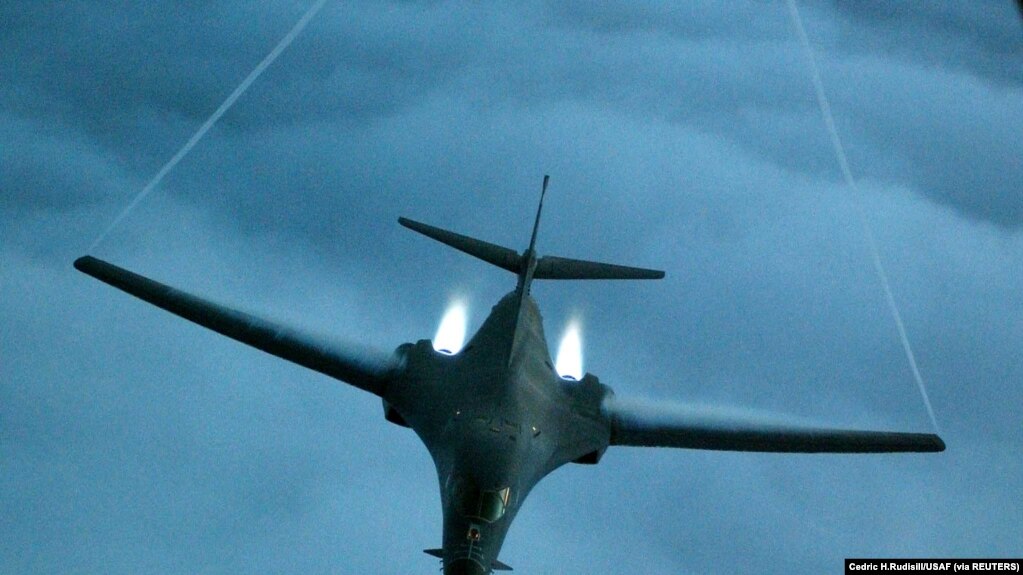 B-1B stratejik bombardıman uçağı