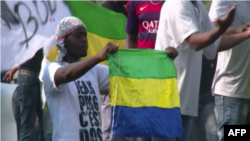  Des manifestants à Libreville au Gabon.