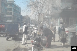 عکس ها: نگرانی مردم از آلودگی آب و هوا در شهر جلال آباد