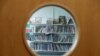 Ilustrasi. Buku-buku terlihat melalui jendela perpustakaan tertutup di Sekolah Dasar Watlington, Inggris, 21 Mei 2020. (Foto: Reuters/Eddie Keogh)