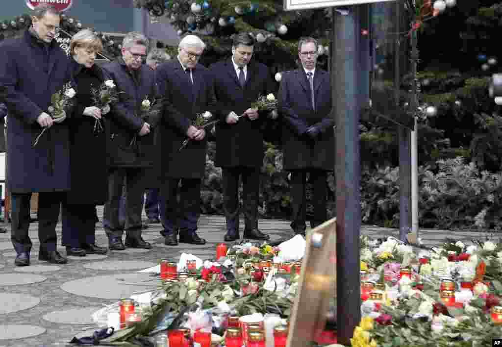حضور آنگلا مرکل&nbsp;صدراعظم، همراه با دیگر مقام&zwnj;های آلمانی، در یک مراسم یادبود برای قربانیان&nbsp;حمله مرگبار در بازارچه&zwnj;ای که به مناسبت تعطیلات سال نو مسیحی در پایتخت آلمان برپا شده بود. &nbsp;