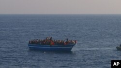 Une embarcation surchargée de migrants tentant de gagner l'Europe