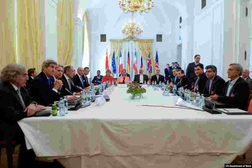نخستین نشست وزیران خارجه گروه ۱+۵ و وزیر خارجه ایران پس از ضرب الاجل پایان ماه مارس - ۶ ژوئیه ۲۰۱۵