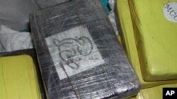 "pacotes" de cocaína apreendidos (arquivo)