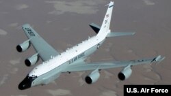 미 공군의 통신감청용 정찰기인 RC-135W '리벳 조인트'. (자료사진)