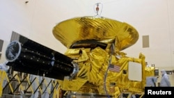 Tàu thăm dò vũ trụ New Horizons của NASA được trưng bày tại Trung tâm Không Gian Kennedy, Cape Canaveral, Florida.
