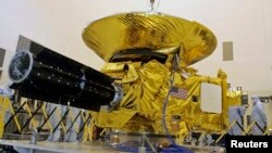 Pesawat antariksa "New Horizons" dipamerkan di Kennedy Space Center, Cape Canaveral, Florida. sebelum diluncurkan ke planet Pluto (foto: dok).