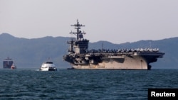 资料照片:2018“卡尔文森号”（USS Carl Vinson）首开先例停靠越南岘港.