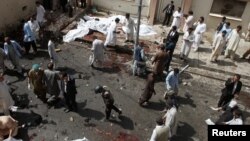 An overview of the scene of a bomb blast outside a hospital in Quetta, Pakistan, August 8, 2016. 