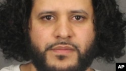 Mufid Elfgeeh, 30 tuổi, ở thành phố Rochester, New York bị truy tố về tội hỗ trợ Nhà nước Hồi giáo.