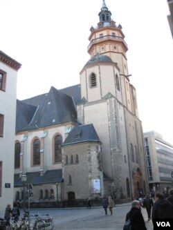 德國萊比錫市中心著名的尼古拉大教堂。萊比錫曾是前東德推翻共產黨政權抗議活動的中心之一，尼古拉教堂曾扮演關鍵角色。（美國之音白樺攝）