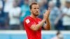 L'Anglais Harry Kane applaudit les supporteurs après le match pour la troisième place entre l'Angleterre et la Belgique à la Coupe du monde de football 2018 au St Petersburg Stadium à Saint-Pétersbourg, Russie, 14 juillet 2018.