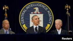 le président Barack Obama donne un discours après une réunion avec la CIA à Langley en Virginie le 13 avril 2016.
