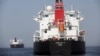 Представитель США: корабли у берегов ОАЭ повреждены взрывчаткой