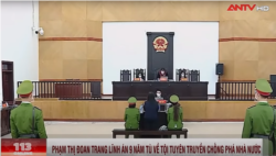 Phiên tòa sơ thẩm xử nhà báo Phạm Đoan Trang. Photo screenshot từ ANTV via YouTube.