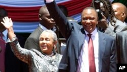 Margaret Kenyatta (kushoto) mke wa rais wa Kenya