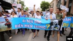 Người dân biểu tình chống Formosa tại Hà Nội ngày 1/5/2016.