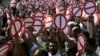 تظاهرات صدها بحرینی در حمایت خود از تحریم انتخابات پارلمانی روز شنبه توسط گروه‌های اپوزوسیون – ۱ آذر ۱۳۹۳ 