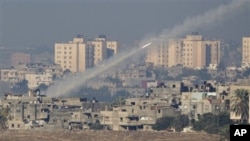 팔레스타인 무장단체 하마스에 의해 발사되는 로켓포