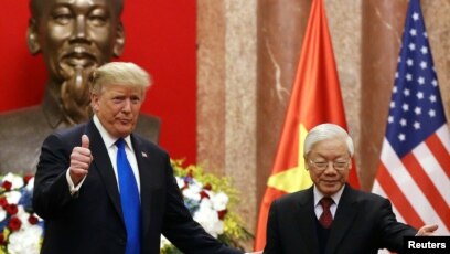 Ông Trọng và ông Trump tại Hà Nội ngày 27 tháng Hai, 2019.