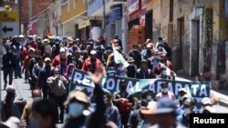 La denuncia de un intento de asesinato contra el presidente de Bolivia, Luis Arce, tiene lugar en medio de una polarización política en el país y protestas de cocaleros en La Paz el 18 de octubre de 2021.