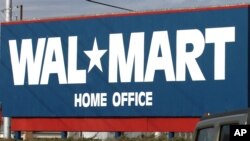 Las ganancias de Wal-Mart el año pasado ascendieron a $16 mil 999 millones de dólares.