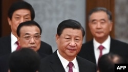 中國領導人習近平和他的班子成員。