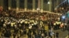 香港旺角連續第二夜警民對峙多人受傷