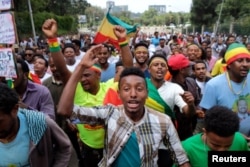 Ethiopians chant slogans during a rally in support of the new Prime Minister Abiy Ahmed in Addis Ababa, Ethiopia, June 23, 2018.