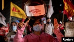 မြန်မာ အာဏာသိမ်းဆန့်ကျင် ဆန္ဒပြသူတွေနဲ့ တသားထဲရှိကြောင်း ဖိလစ်ပိုင် ပြည်သူတွေပြသ