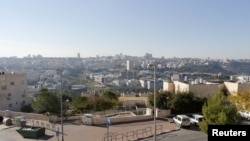 Suasana di Ramat Shlomo, sebuah permukiman Yahudi di Tepi Barat dan Yerusalem Timur (18/12). Kelompok E4 yang terdiri dari jerman, Inggris, Portugal dan Perancis tengah mempersiapkan pernyataan yang mengutuk pemukiman baru Israel di wilayah ini.